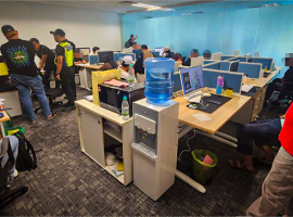Malaysia: Police arrest 28 suspects in Kuching online gambling call centre raids