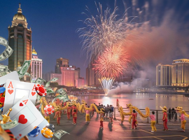 Macau bat un record de fréquentation au Nouvel An lunaire, les casinos à ~2,56 Md$ en février