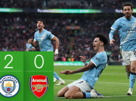 Manchester City bat Arsenal 2–0 en finale de la Coupe de la Ligue et met fin à ses espoirs de quadruplé