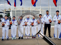 Les autorités thaïlandaises enquêtent sur les vestes des athlètes cambodgiens portant le logo du casino NagaWorld, sur fond de polémique autour de Miss Universe