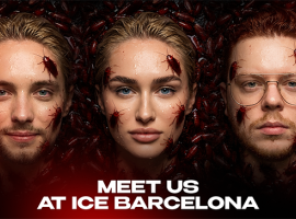Endorphina sème la pagaille avec des cafards à l'ICE Barcelone