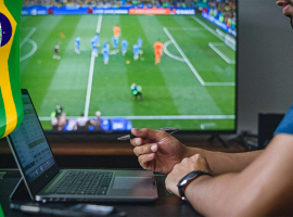 Près de 23 millions de Brésiliens parient en ligne en 2024, dépassant les investissements traditionnels