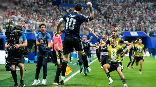 L’Argentine rejoint l’Espagne en finale du Mondial après une victoire dramatique contre l’Angleterre