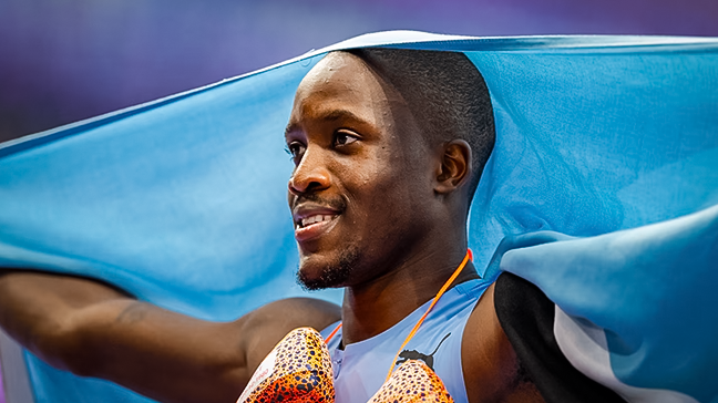 Letsile Tebogo remporte la première médaille d'or olympique du Botswana en s'imposant sur 200 m